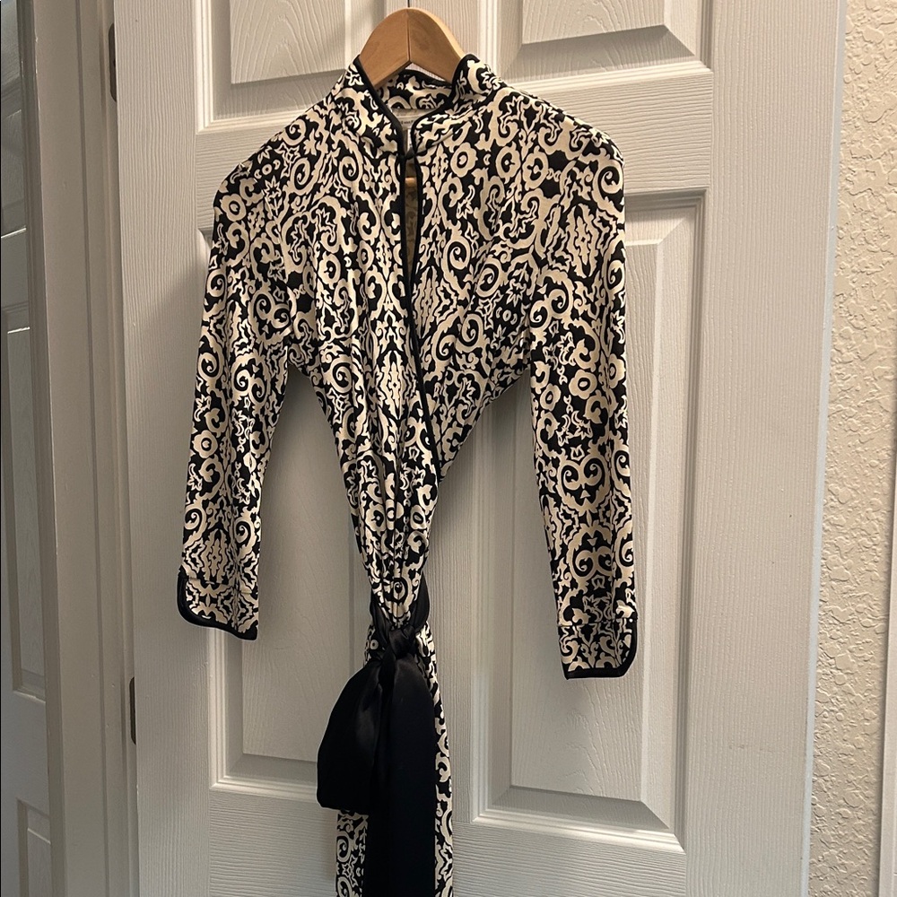 Diane von Furstenberg Keyhole Wrap Dress